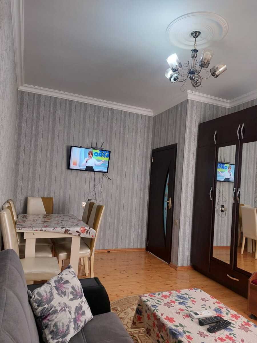 Kirayə verilir 2 otaqlı yeni tikili, 70 m², İnşaatçılar m.-4