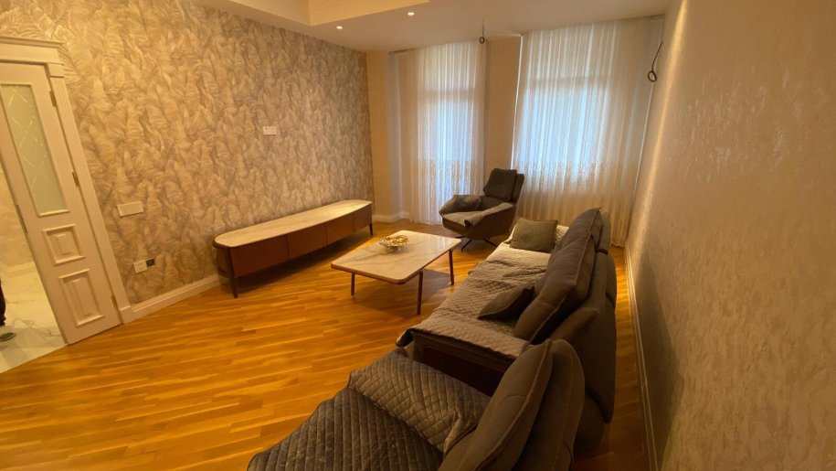 Satılır 3 otaqlı yeni tikili, 110 m², Elmlər Akademiyası m.-4