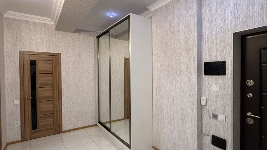Kirayə verilir 2 otaqlı yeni tikili, 75 m², İnşaatçılar m.-8