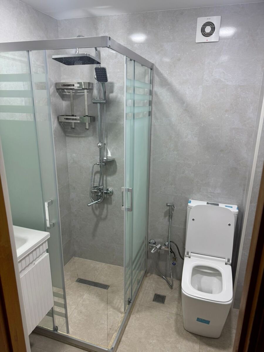 Kirayə verilir 3 otaqlı köhnə tikili, 66 m², Elmlər Akademiyası m.-7