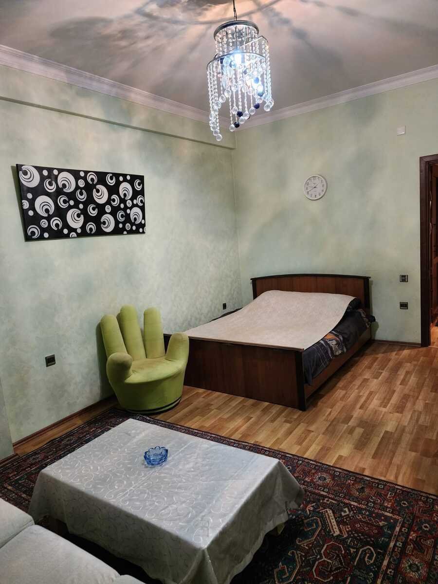 Kirayə verilir 1 otaqlı yeni tikili, 50 m², İnşaatçılar m.-2