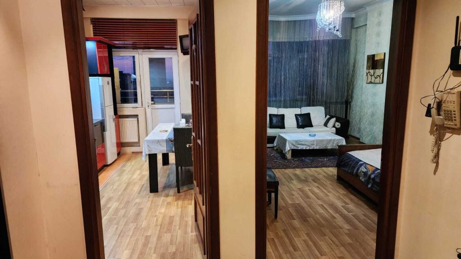 Kirayə verilir 1 otaqlı yeni tikili, 50 m², İnşaatçılar m.-6