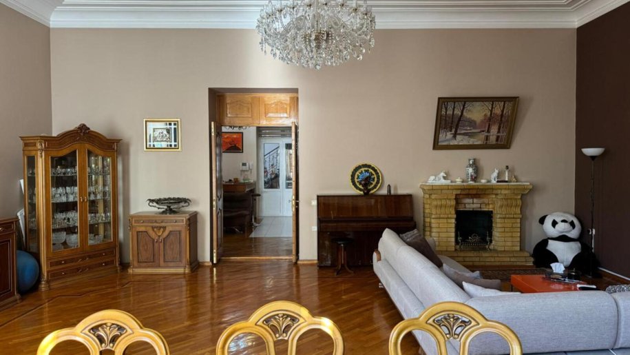 Satılır 4 otaqlı köhnə tikili, 210 m², Bayıl-7