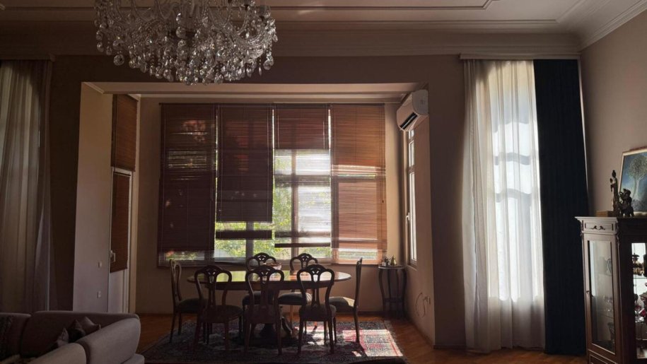 Satılır 4 otaqlı köhnə tikili, 210 m², Bayıl-21