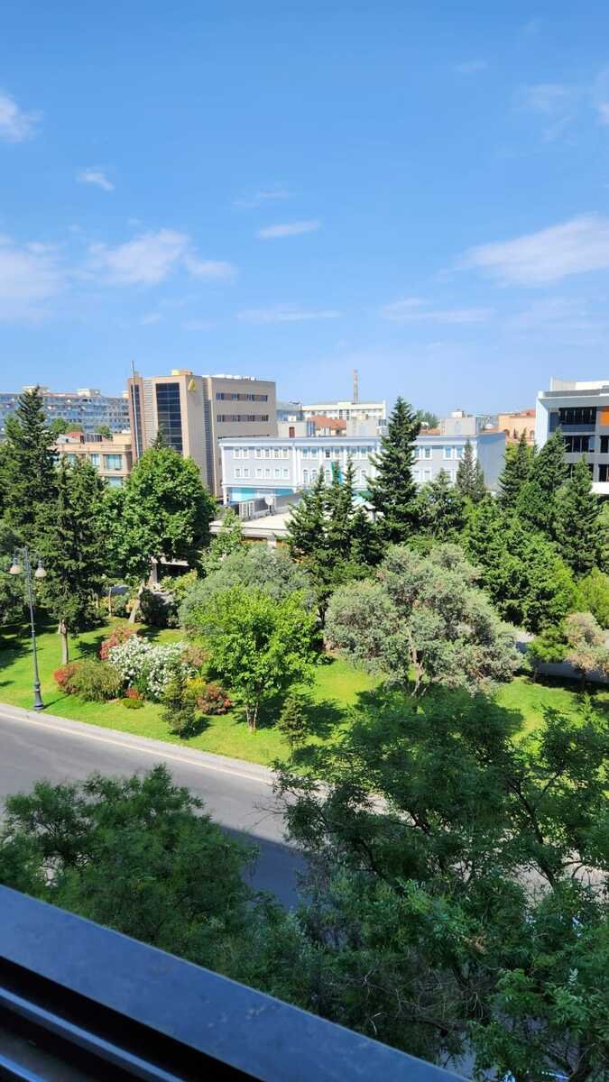 Satılır 3 otaqlı köhnə tikili, 85 m², Gənclik m.-2