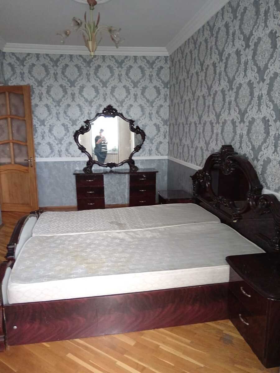 Satılır 3 otaqlı köhnə tikili, 85 m², Gənclik m.-5