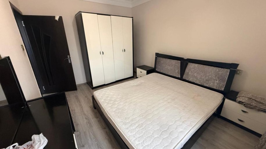 Kirayə verilir 3 otaqlı köhnə tikili, 85 m², Elmlər Akademiyası m.-5