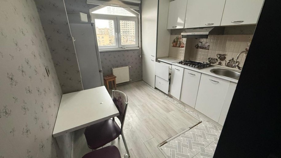 Kirayə verilir 3 otaqlı köhnə tikili, 85 m², Elmlər Akademiyası m.-8