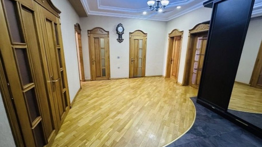 Satılır 3 otaqlı yeni tikili, 120 m², Azadlıq Prospekti m.-4