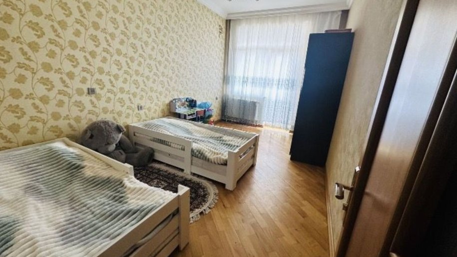 Satılır 3 otaqlı yeni tikili, 120 m², Azadlıq Prospekti m.-7
