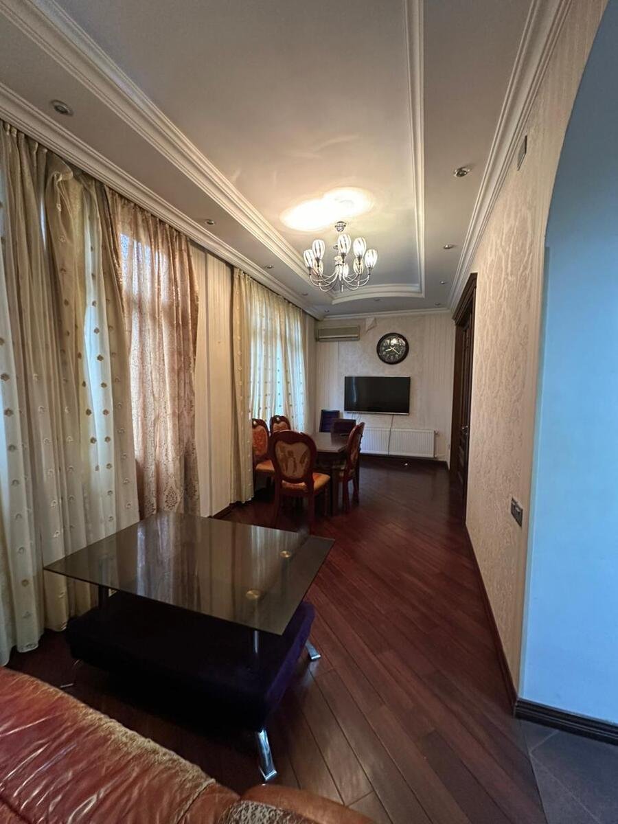 Kirayə verilir 4 otaqlı köhnə tikili, 180 m², Nəriman Nərimanov m.-4