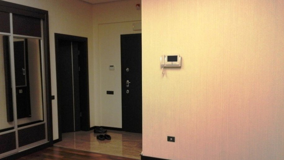 Kirayə verilir 4 otaqlı yeni tikili, 230 m², 28 May m.-16