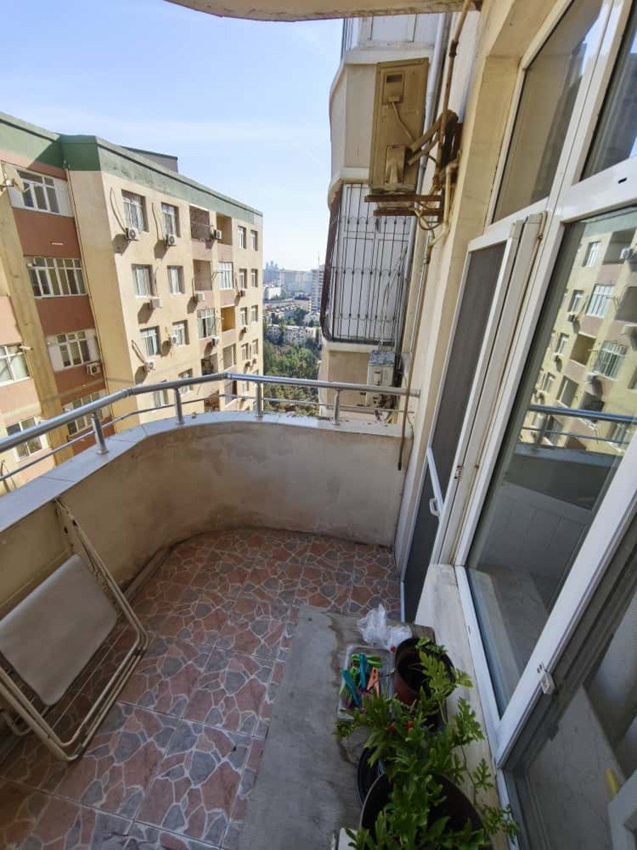 Satılır 2 otaqlı yeni tikili, 68 m², İnşaatçılar m.-12