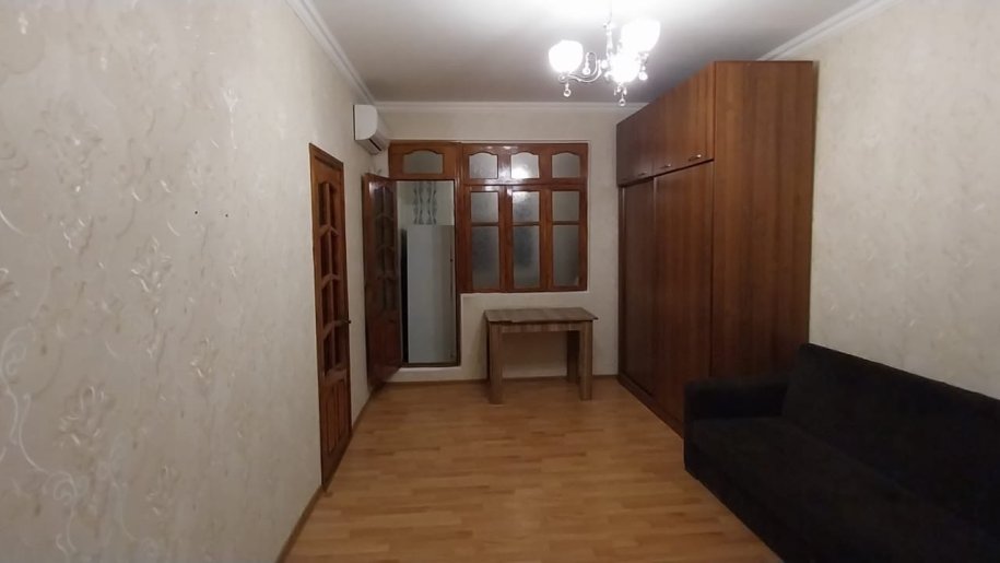 Satılır 2 otaqlı köhnə tikili, 32 m², Memar Əcəmi m.-1