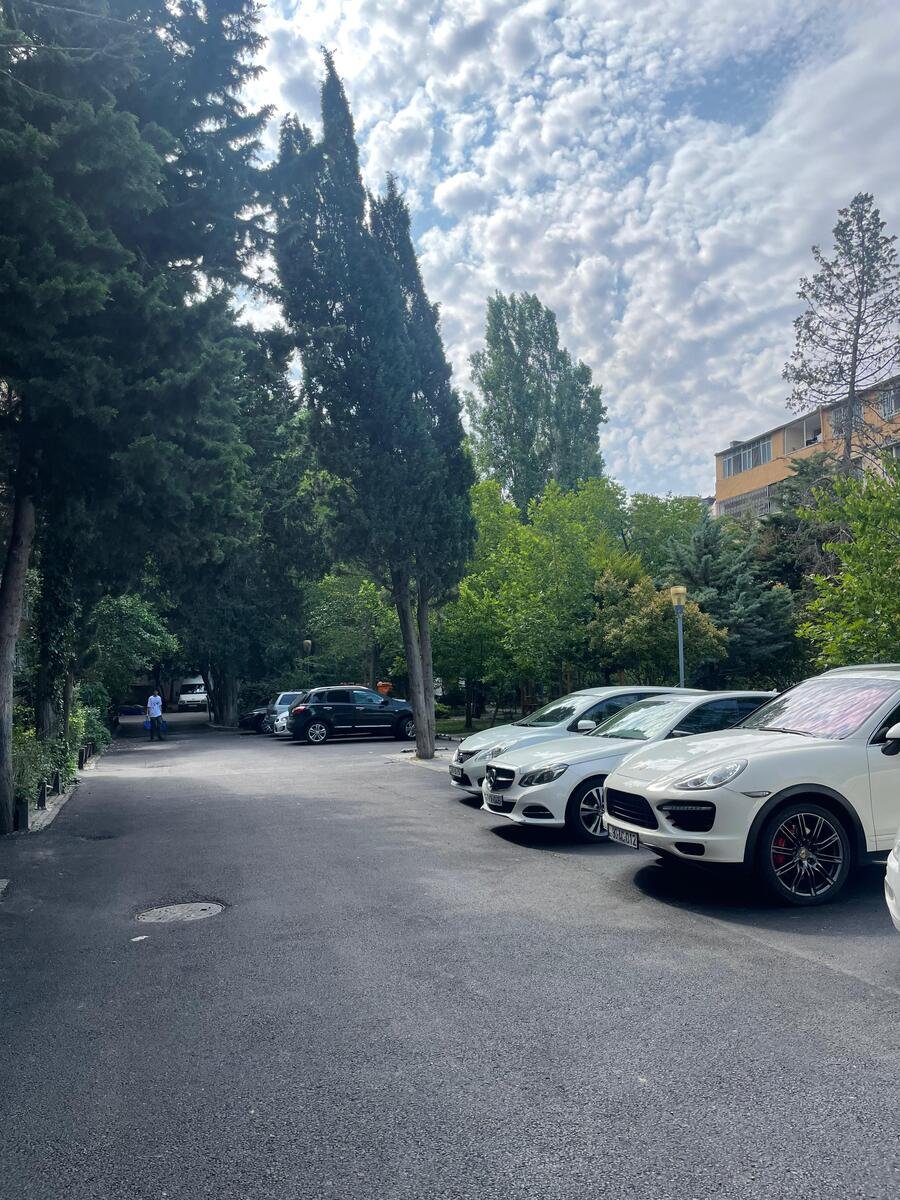 Satılır 2 otaqlı köhnə tikili, 70 m², Azadlıq Prospekti m.-1