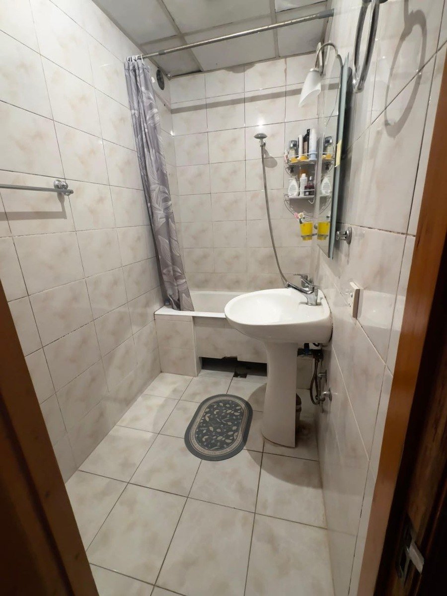 Satılır 2 otaqlı köhnə tikili, 70 m², Azadlıq Prospekti m.-10