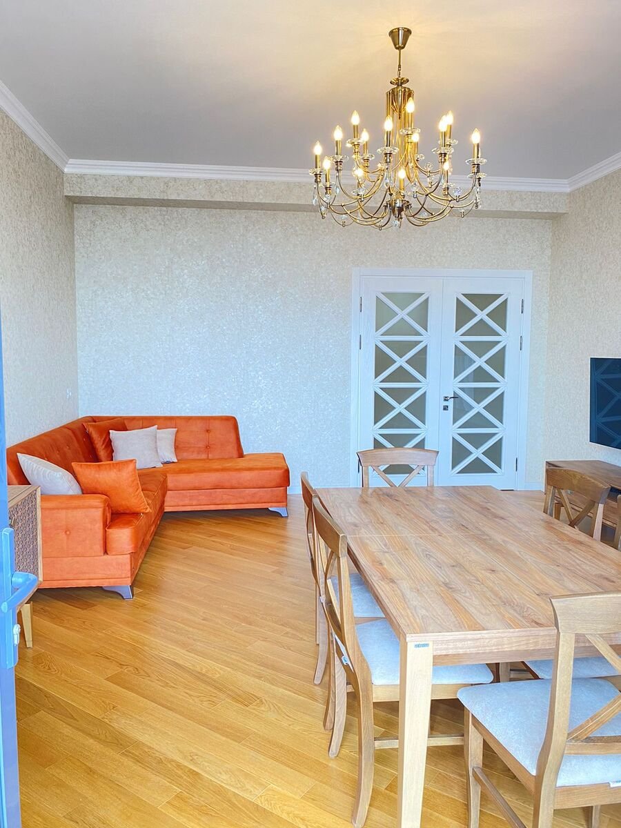 Kirayə verilir 2 otaqlı yeni tikili, 90 m², İnşaatçılar m.-7