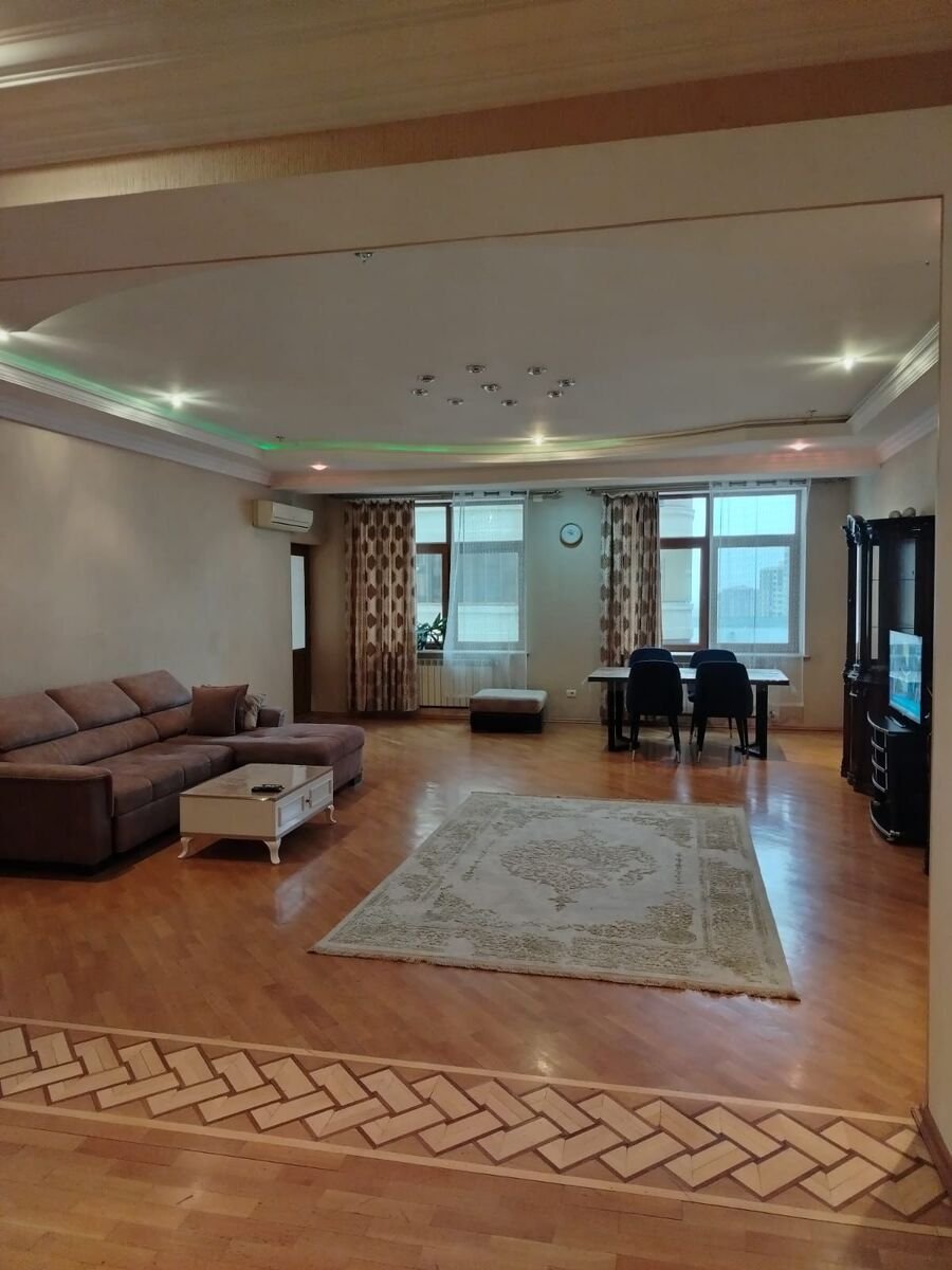 Kirayə verilir 3 otaqlı yeni tikili, 160 m², Nizami m.-2