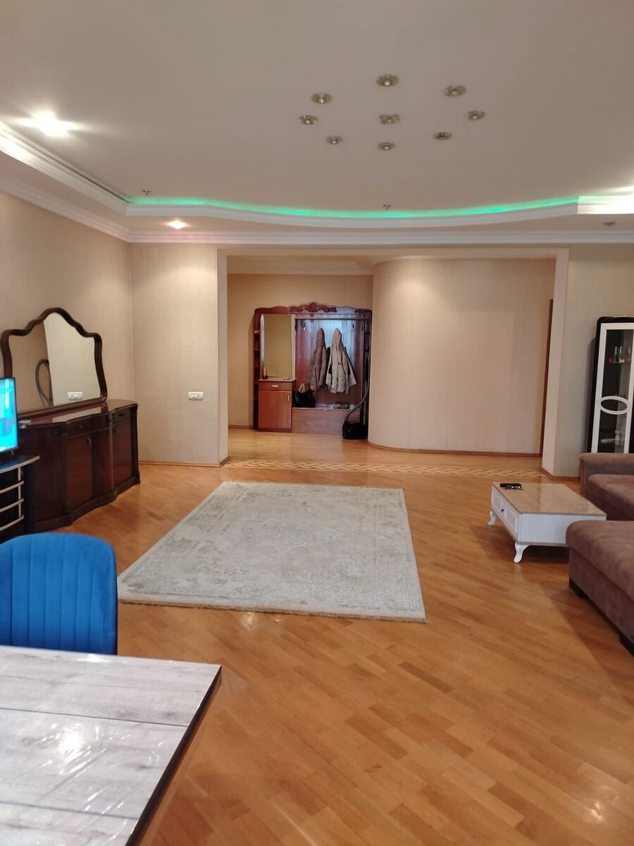 Kirayə verilir 3 otaqlı yeni tikili, 160 m², Nizami m.-7