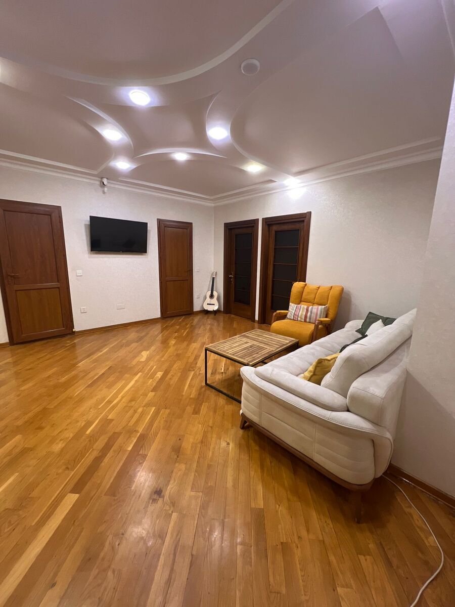 Kirayə verilir 3 otaqlı yeni tikili, 130 m², Nəriman Nərimanov m.-1