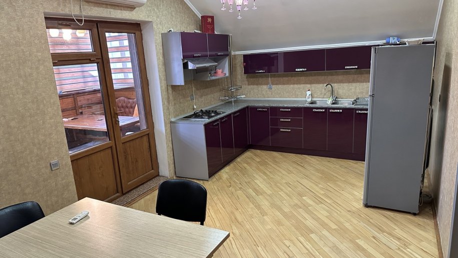 Kirayə verilir 4 otaqlı yeni tikili, 230 m², Gənclik m.-17