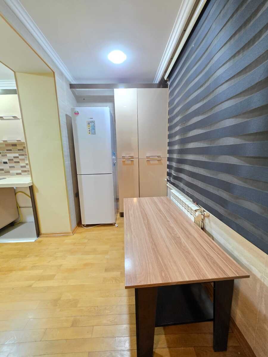 Kirayə verilir 3 otaqlı köhnə tikili, 115 m², Nəriman Nərimanov m.-14
