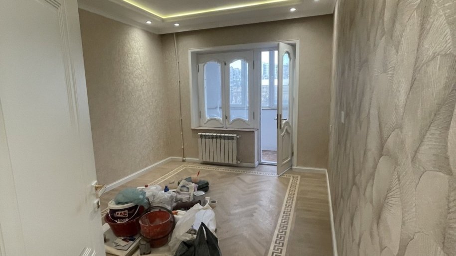 Satılır 3 otaqlı köhnə tikili, 80 m², Azadlıq Prospekti m.-6