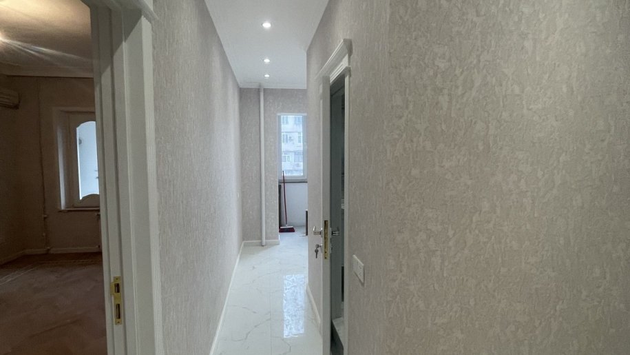 Satılır 3 otaqlı köhnə tikili, 80 m², Azadlıq Prospekti m.-7