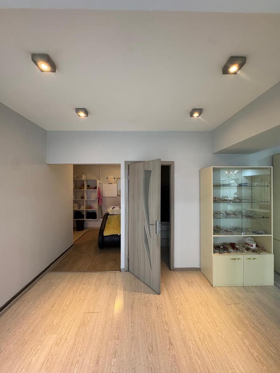 560 kv.m. obyekt icarəyə verilir, Elmlər Akademiyası m.-3