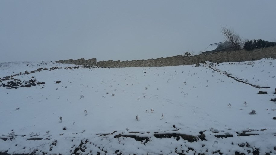 8 sot torpaq satılır, Qobu-1