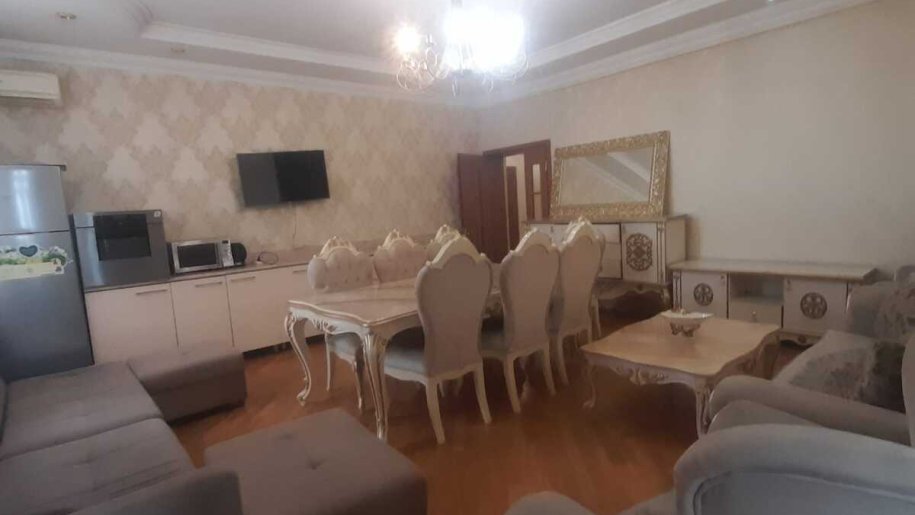 Satılır 3 otaqlı yeni tikili, 105 m², İnşaatçılar m.-1