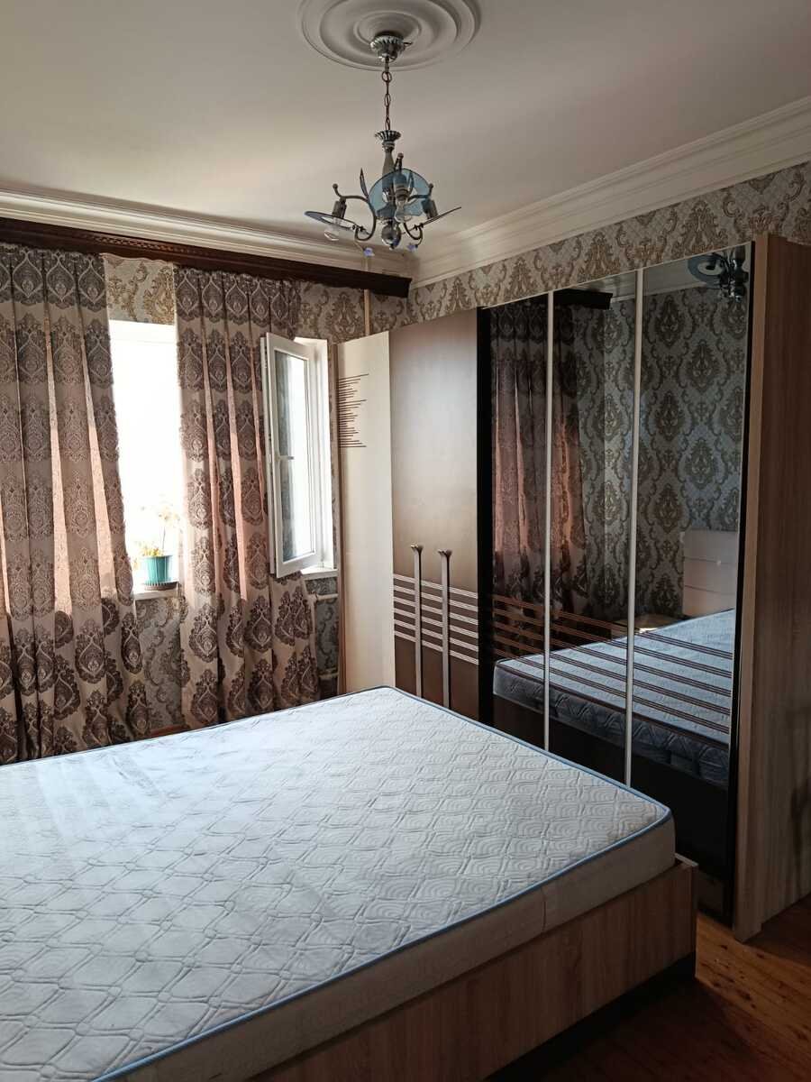 Satılır 3 otaqlı köhnə tikili, 85 m², Qaraçuxur-4