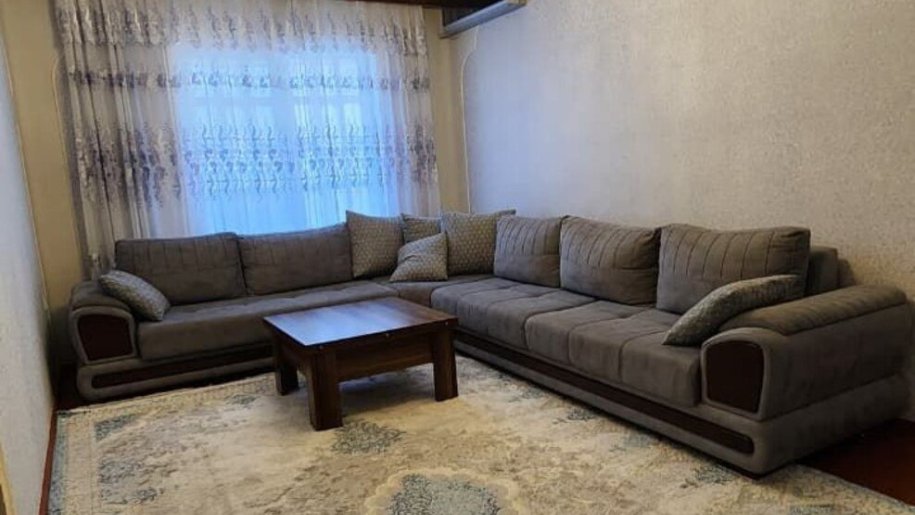 Satılır 5 otaqlı köhnə tikili, 110 m², Qaraçuxur-1