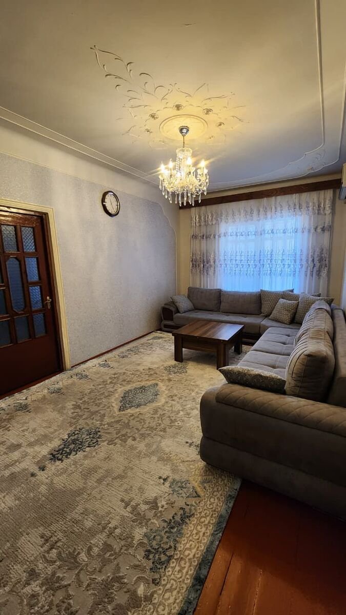 Satılır 5 otaqlı köhnə tikili, 110 m², Qaraçuxur-3