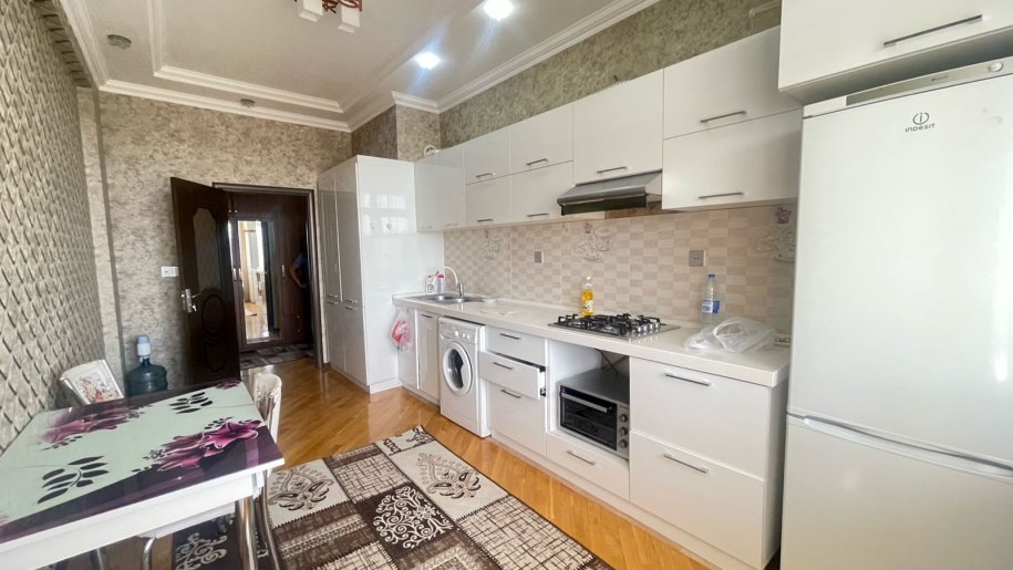 Kirayə verilir 2 otaqlı yeni tikili, 82 m², İnşaatçılar m.-2