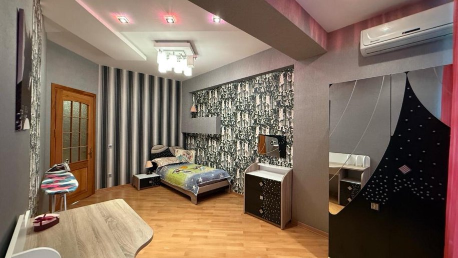 Kirayə verilir 4 otaqlı yeni tikili, 145 m², Nizami m.-7