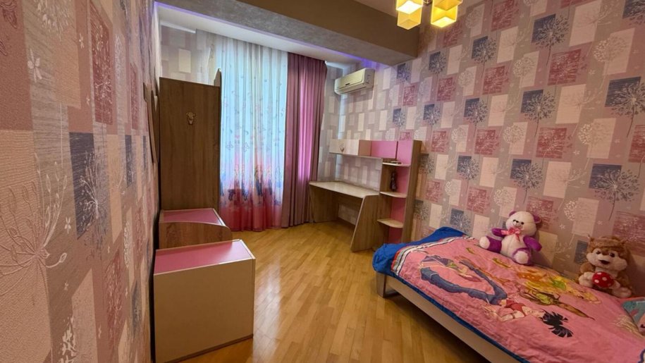 Kirayə verilir 4 otaqlı yeni tikili, 145 m², Nizami m.-9