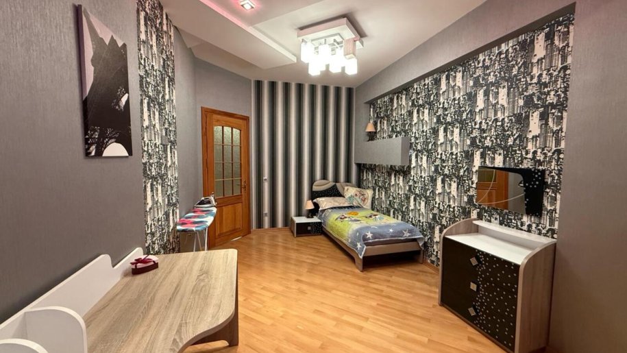 Kirayə verilir 4 otaqlı yeni tikili, 145 m², Nizami m.-12