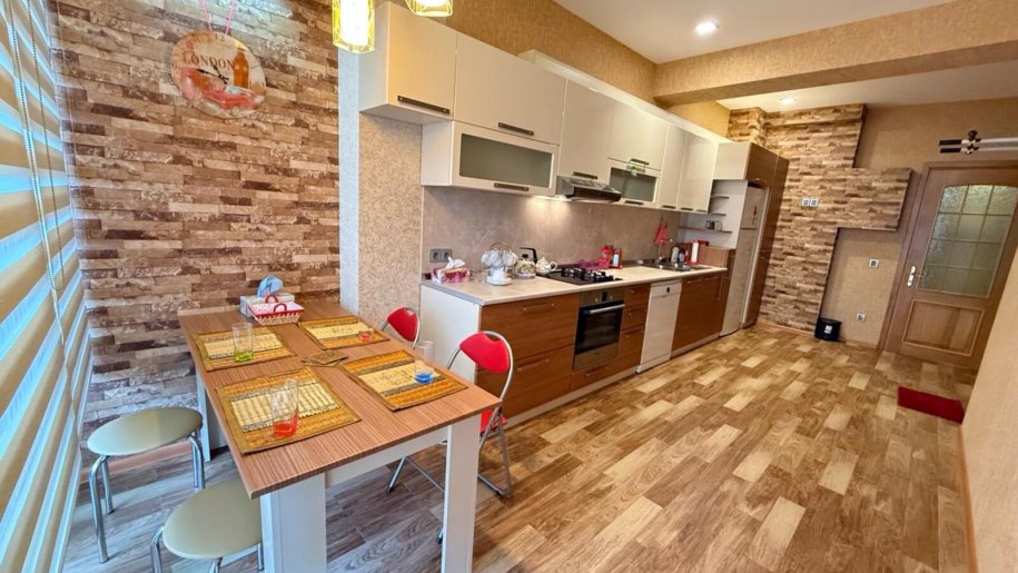 Kirayə verilir 4 otaqlı yeni tikili, 145 m², Nizami m.-14