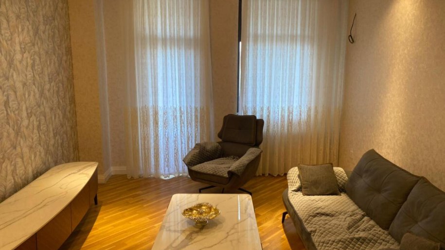 Satılır 3 otaqlı yeni tikili, 110 m², Elmlər Akademiyası m.-4