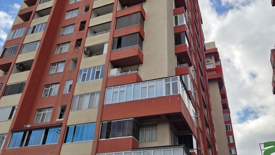 Satılır 3 otaqlı yeni tikili, 70 m², Neftçilər m.-2