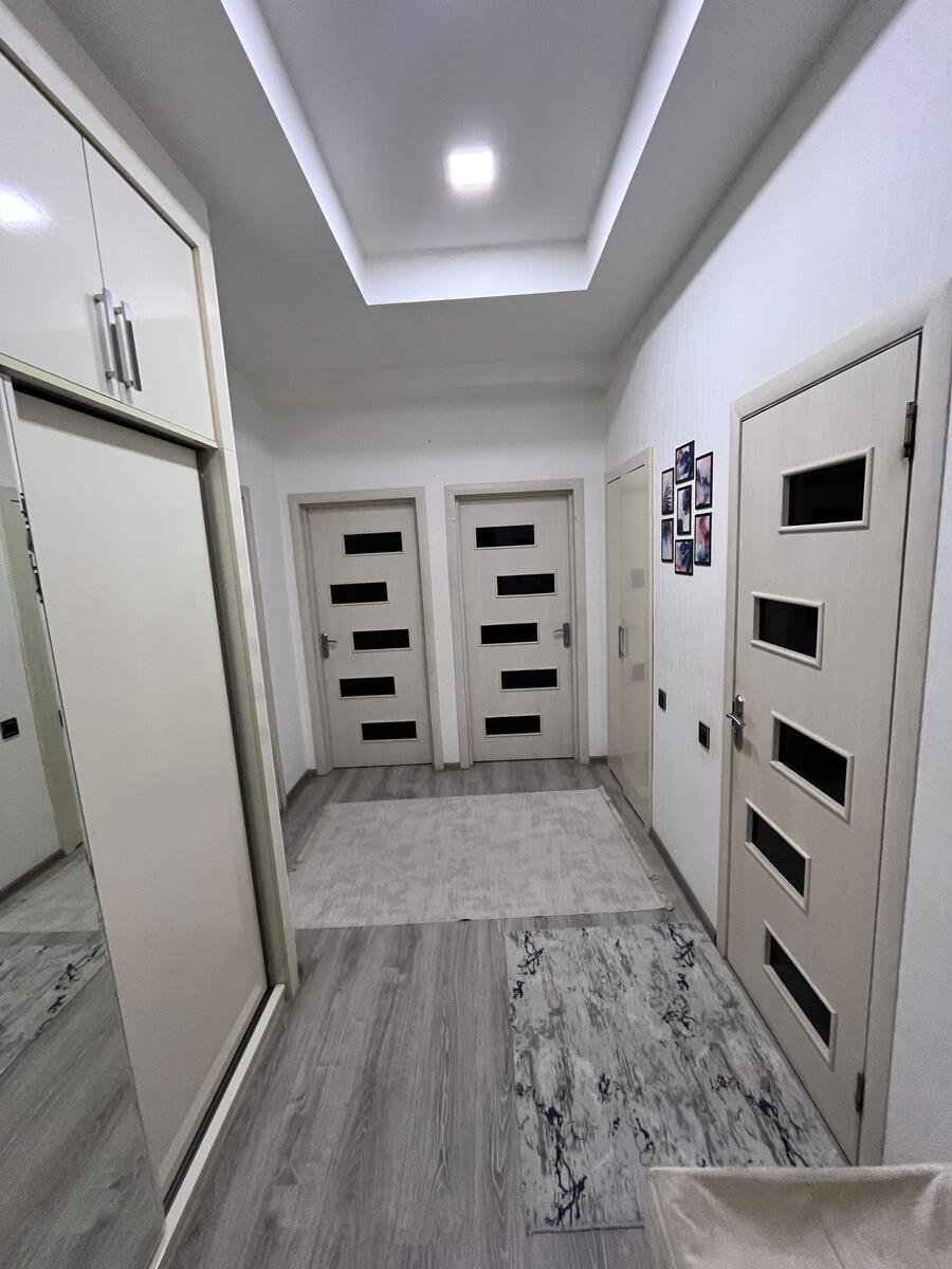 Satılır 3 otaqlı yeni tikili, 70 m², Neftçilər m.-9