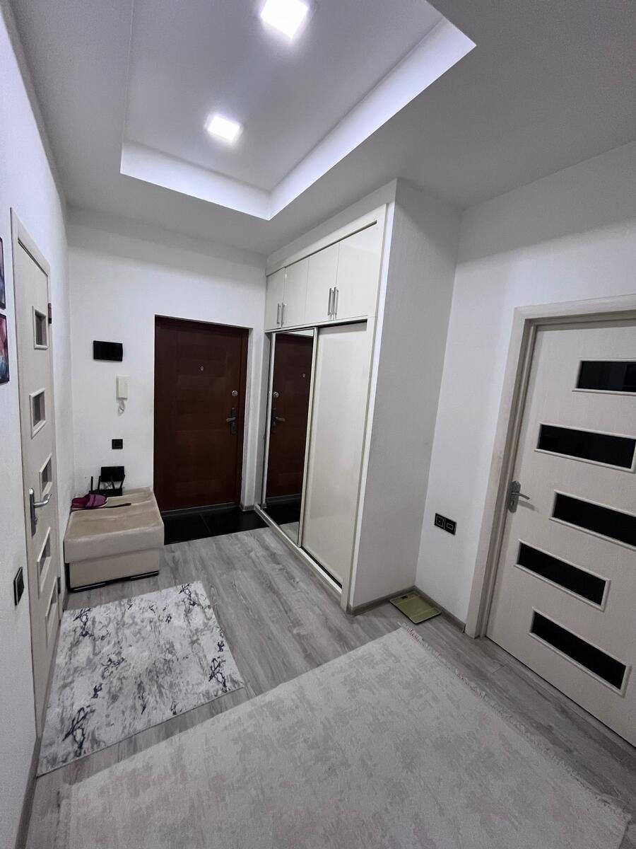 Satılır 3 otaqlı yeni tikili, 70 m², Neftçilər m.-10