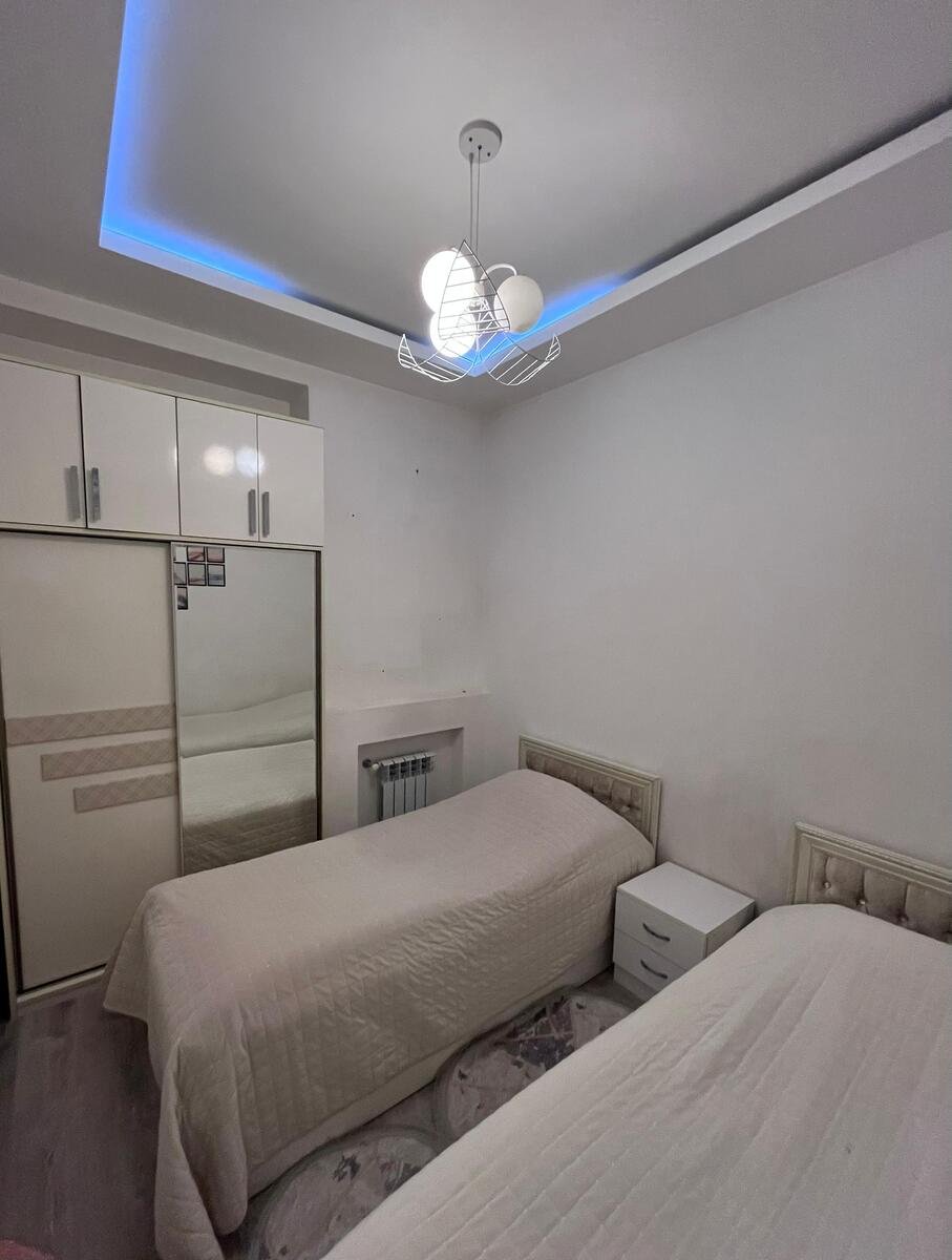 Satılır 3 otaqlı yeni tikili, 70 m², Neftçilər m.-12