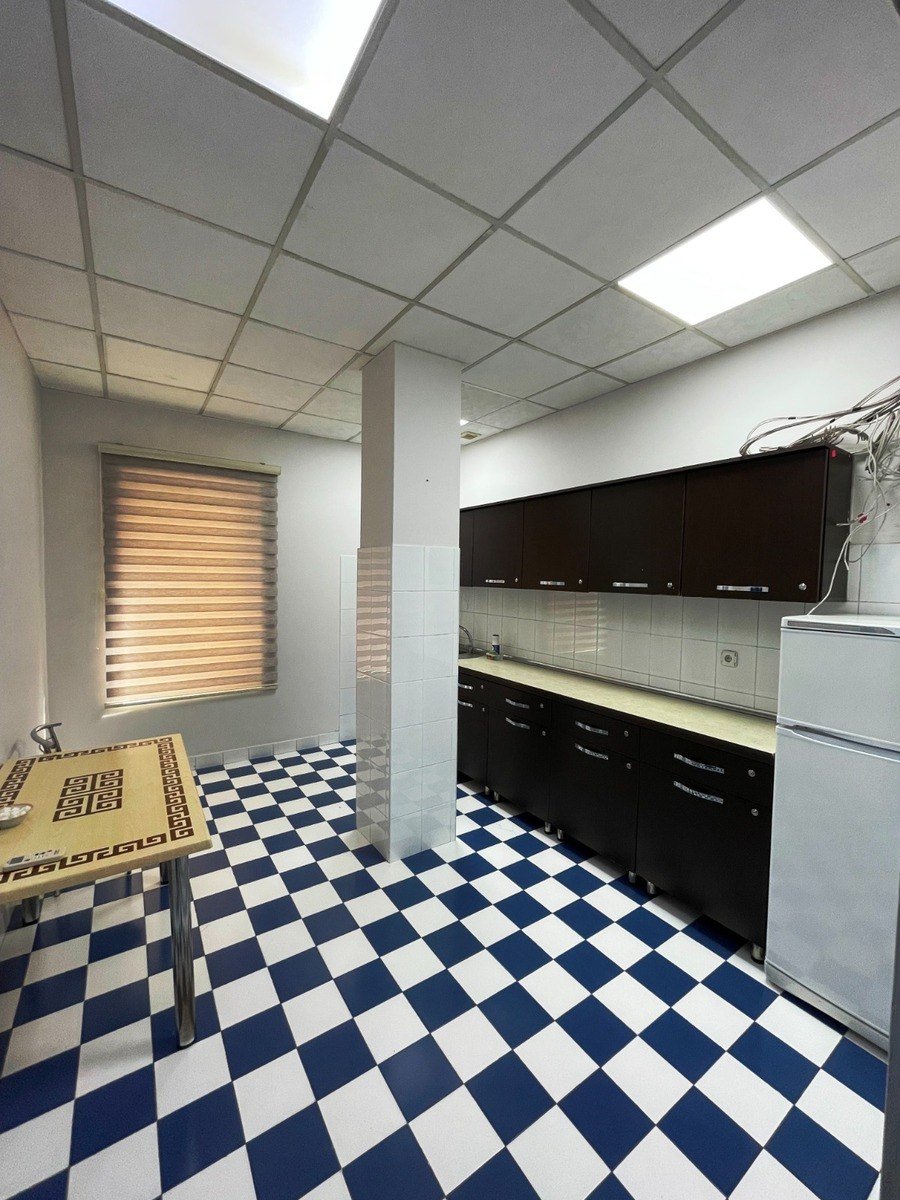 2000 kv.m. obyekt icarəyə verilir, İçərişəhər m.-12