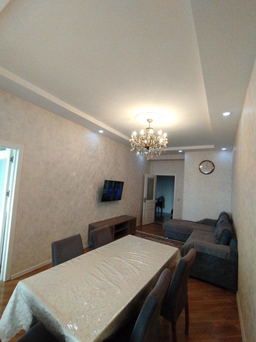 Satılır 2 otaqlı yeni tikili, 71 m², Qara Qarayev m.-6