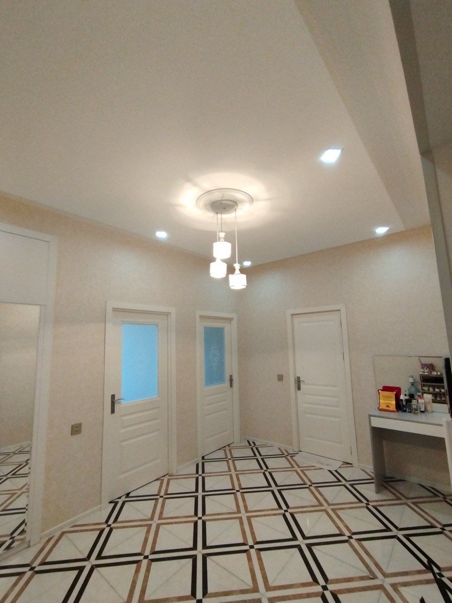 Satılır 2 otaqlı yeni tikili, 71 m², Qara Qarayev m.-8