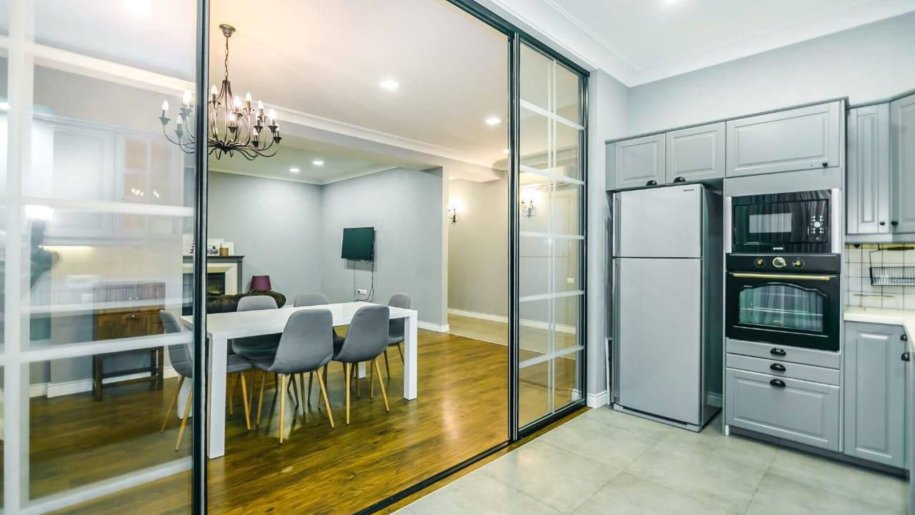 Kirayə verilir 5 otaqlı yeni tikili, 235 m², Sahil m.-8