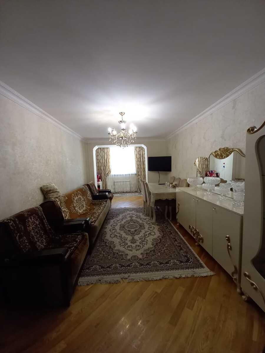 Satılır 3 otaqlı köhnə tikili, 70 m², Qara Qarayev m.-1