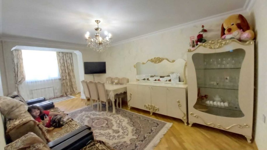 Satılır 3 otaqlı köhnə tikili, 70 m², Qara Qarayev m.-2